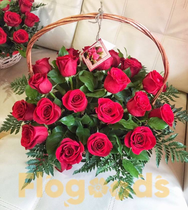 Корзина «Донна роза» за 12 400 руб.